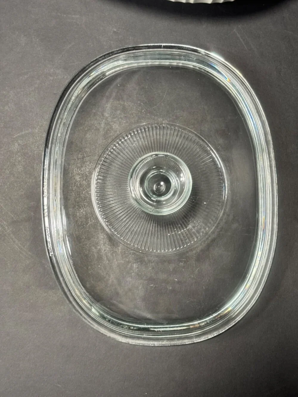CorningWare French White 1 1/2 Qt Oval Casserole Dish With A Pyrex Glass Lid